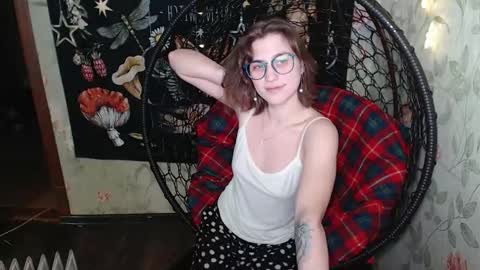 Lina online show from February 12, 2026, 11:16 am