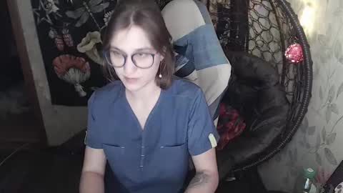 Snapshot of greenwitch9 chatting on March 9, 2026, 6:23 pm Lina online show from March 9, 2026, 6:23 pm