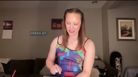 Snapshot of greenxxxqueen chatting on February 18, 2025, 6:15 am SexQueen Nikki online show from February 18, 2025, 6:15 am