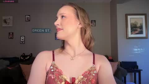 Snapshot of greenxxxqueen chatting on July 20, 2026, 12:58 am SexQueen Nikki online show from July 20, 2026, 12:58 am