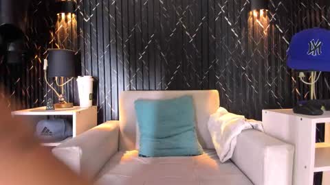 GregorySforza online show from September 20, 2025, 12:17 pm