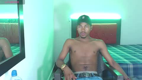 Snapshot of gregoryhoot1 chatting on June 9, 2026, 12:44 am gregoryhoot1 online show from June 9, 2026, 12:44 am
