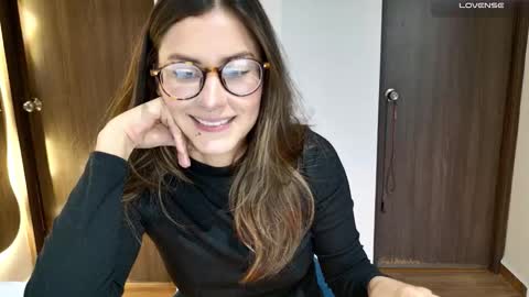 Snapshot of greta_miss chatting on November 19, 2025, 9:48 pm Emmy online show from November 19, 2025, 9:48 pm