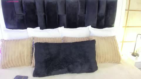 Greta Velvet  online show from February 19, 2026, 11:12 pm