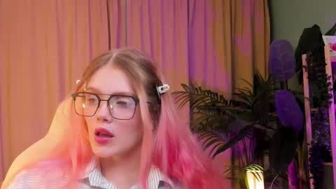 gretchen_mol online show from January 10, 2026, 7:43 am