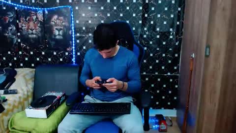 griego01 online show from September 17, 2025, 12:12 am