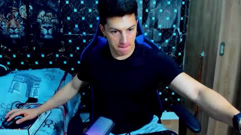 griego01 online show from December 20, 2025, 11:56 pm