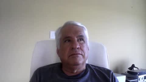 grisa01 online show from November 9, 2025, 2:04 pm