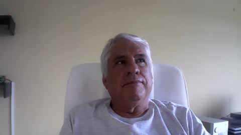 grisa01 online show from November 13, 2025, 2:38 pm