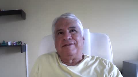 grisa01 online show from November 18, 2025, 12:42 pm