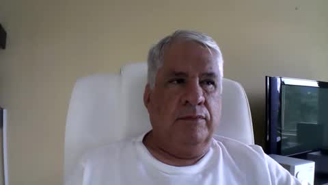 grisa01 online show from April 11, 2026, 2:43 pm