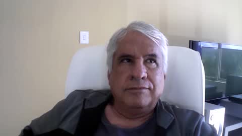 grisa01 online show from June 3, 2026, 2:33 pm