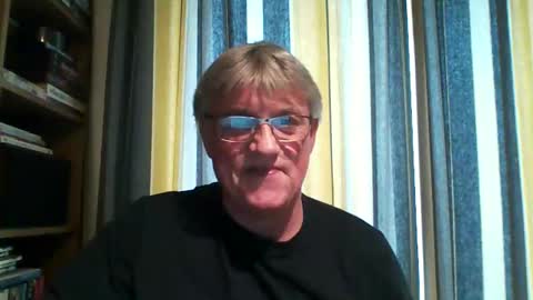 Snapshot of ground_control_to_major_tom chatting on November 9, 2025, 2:59 pm Major Tom online show from November 9, 2025, 2:59 pm