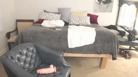 Snapshot of guccifendidior chatting on September 18, 2025, 3:41 am guccifendidior online show from September 18, 2025, 3:41 am