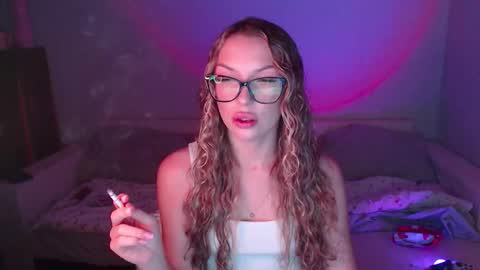 Snapshot of guilty_pleasureee chatting on November 20, 2025, 7:57 pm Marta online show from November 20, 2025, 7:57 pm