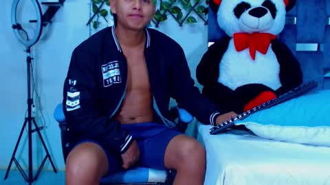 Hakim online show from November 9, 2025, 3:10 pm