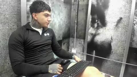 Snapshot of gury_tattoo chatting on June 30, 2026, 8:10 pm Gury online show from June 30, 2026, 8:10 pm