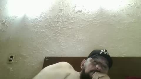 gustavo1350 online show from February 5, 2026, 2:27 am