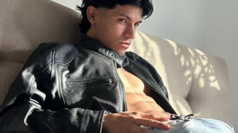 Guts online show from January 22, 2025, 11:21 pm