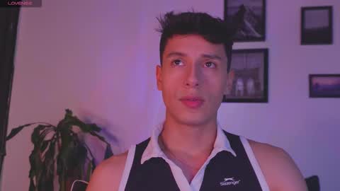 Snapshot of guy_twinks chatting on January 19, 2026, 4:27 am Gabriel online show from January 19, 2026, 4:27 am