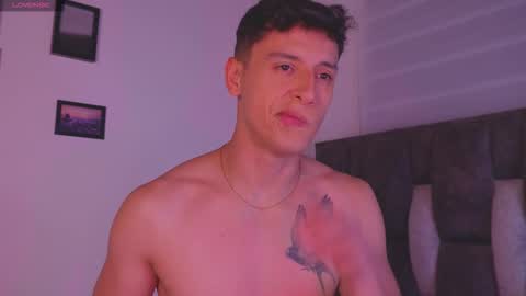 Snapshot of guy_twinks chatting on February 27, 2026, 5:29 am Gabriel online show from February 27, 2026, 5:29 am