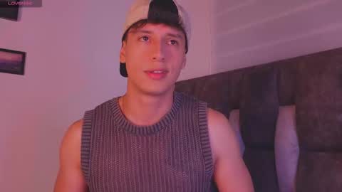 Snapshot of guy_twinks chatting on March 5, 2026, 7:59 am Gabriel online show from March 5, 2026, 7:59 am