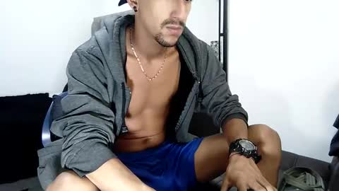 Snapshot of guykarim chatting on January 26, 2025, 10:55 am karim online show from January 26, 2025, 10:55 am