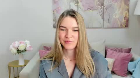 Snapshot of gwensmitt chatting on June 11, 2026, 12:32 am gwensmitt online show from June 11, 2026, 12:32 am