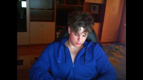 gymguy0505 online show from March 19, 2026, 7:45 am