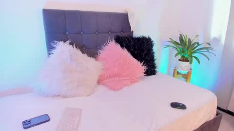 Samy Velvet    dayatorres 23 Followme online show from March 5, 2025, 7:17 pm