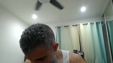 Snapshot of h0nest84 chatting on April 4, 2026, 11:57 pm h0nest84 online show from April 4, 2026, 11:57 pm