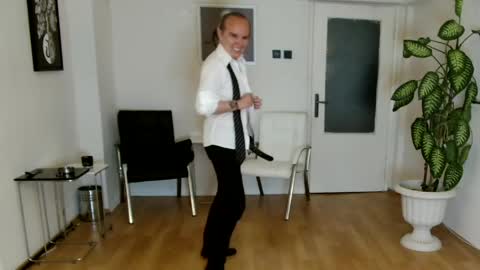 Snapshot of h_blackwood chatting on June 6, 2026, 5:39 pm H. Blackwood online show from June 6, 2026, 5:39 pm