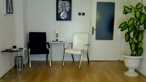 Snapshot of h_blackwood chatting on June 14, 2026, 5:26 pm H. Blackwood online show from June 14, 2026, 5:26 pm