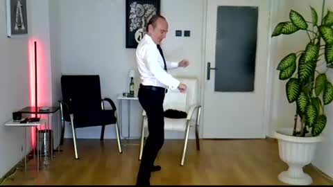 Snapshot of h_blackwood chatting on June 18, 2026, 6:23 pm H. Blackwood online show from June 18, 2026, 6:23 pm