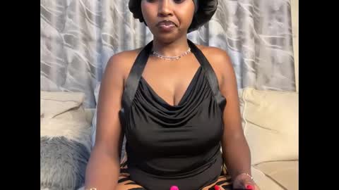 h_o_t_goddess online show from February 18, 2026, 7:10 pm