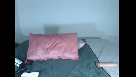 HADE DIAZ G online show from April 7, 2026, 11:48 pm