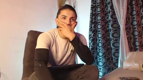 Snapshot of hadez_69 chatting on May 9, 2026, 5:12 am HADEZ online show from May 9, 2026, 5:12 am