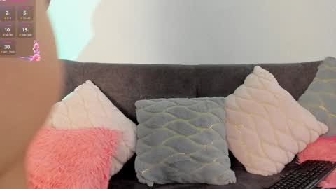 Snapshot of haileebeer_ chatting on December 12, 2024, 6:21 pm Hailee online show from December 12, 2024, 6:21 pm