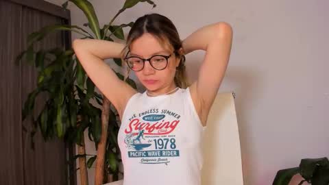 Hailey online show from October 2, 2025, 10:33 am