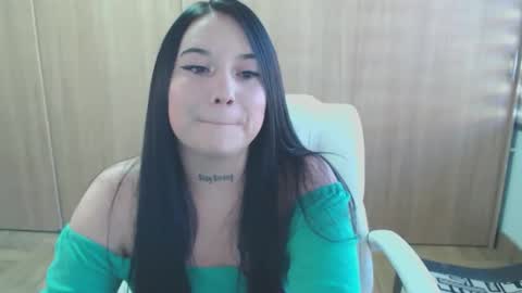 Snapshot of hailey_rosss chatting on May 9, 2026, 7:52 pm Hailey online show from May 9, 2026, 7:52 pm
