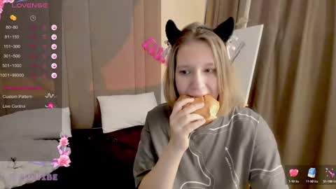 Hailey online show from March 1, 2025, 6:13 am