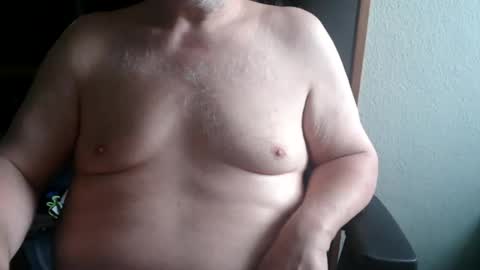 hairyarmpit_lover_1970 online show from May 3, 2026, 2:34 pm