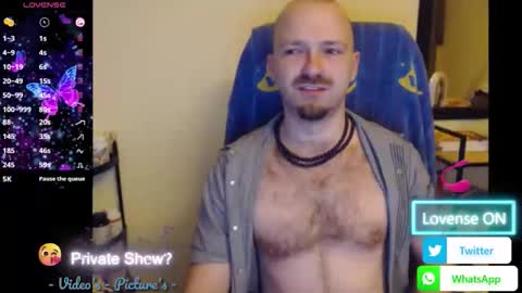 Snapshot of hairyass25yo chatting on April 9, 2026, 7:08 pm Puppy3 StockyDaddiesmusclebearsbeefybigmans online show from April 9, 2026, 7:08 pm