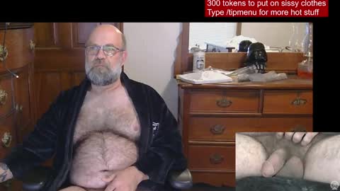 HairyDaddyBear69 online show from April 17, 2026, 11:35 am