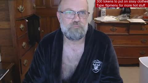 HairyDaddyBear69 online show from April 20, 2026, 11:35 am
