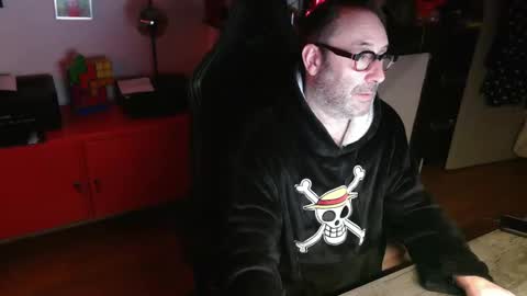 hairyfred73 online show from March 12, 2025, 5:35 am