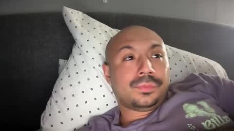 Snapshot of hairyman30000 chatting on February 24, 2025, 4:05 am hairyman30000 online show from February 24, 2025, 4:05 am