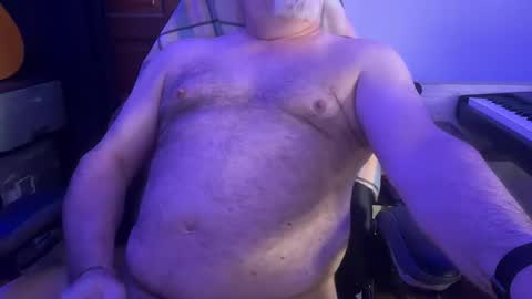hairynudist1967 online show from April 18, 2026, 1:37 pm