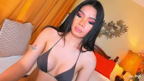 YOUR SIDECHIC HAILEY online show from May 19, 2026, 1:56 am