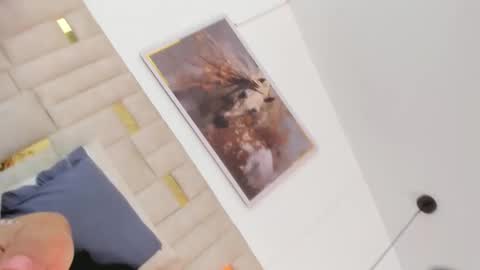 Halie  online show from November 20, 2025, 1:39 am